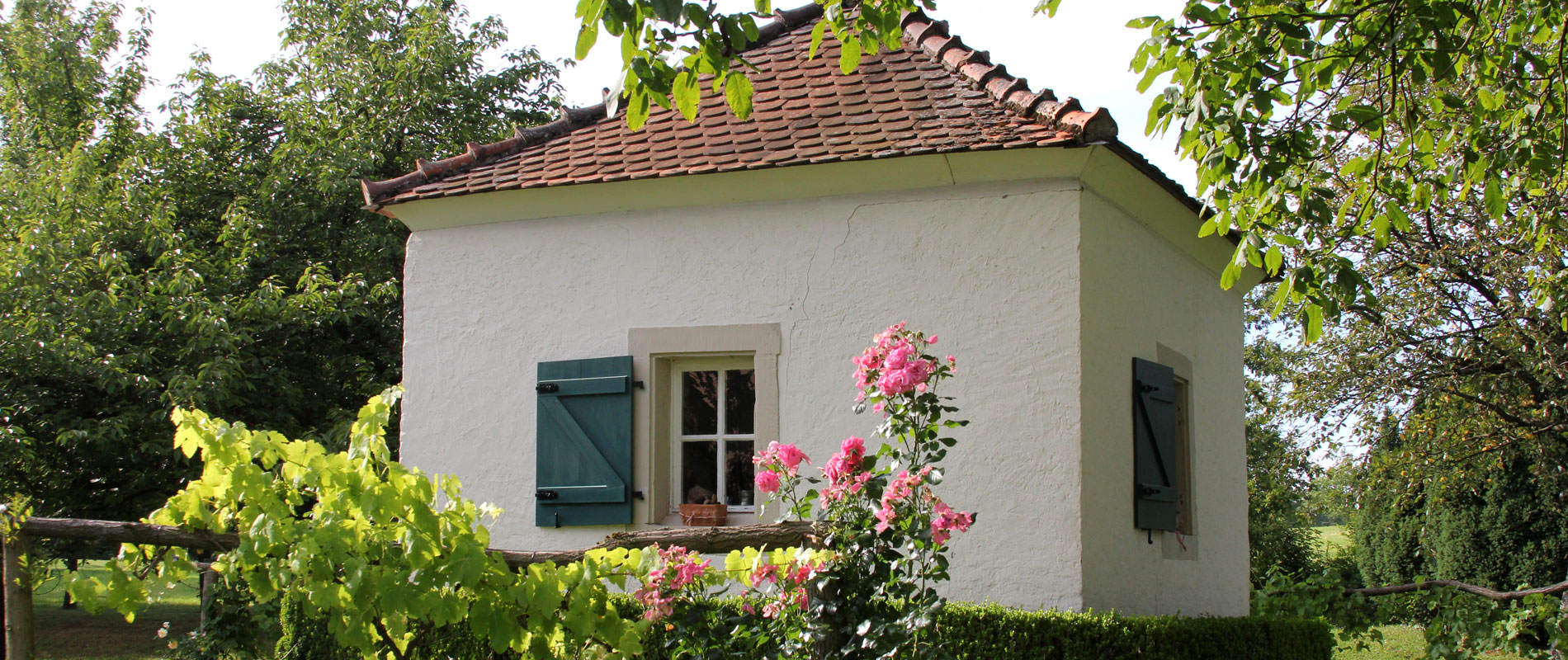 Zehn Jahre Bronnersches Gartenhaus Und Zweites Rosenfruhstuck